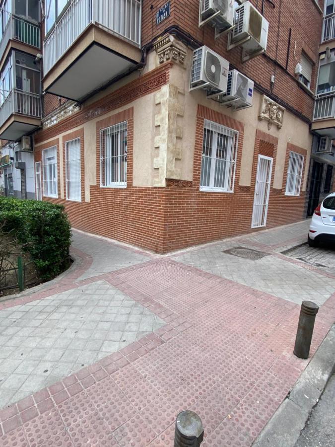 Piramides Apartment Madrid Luaran gambar
